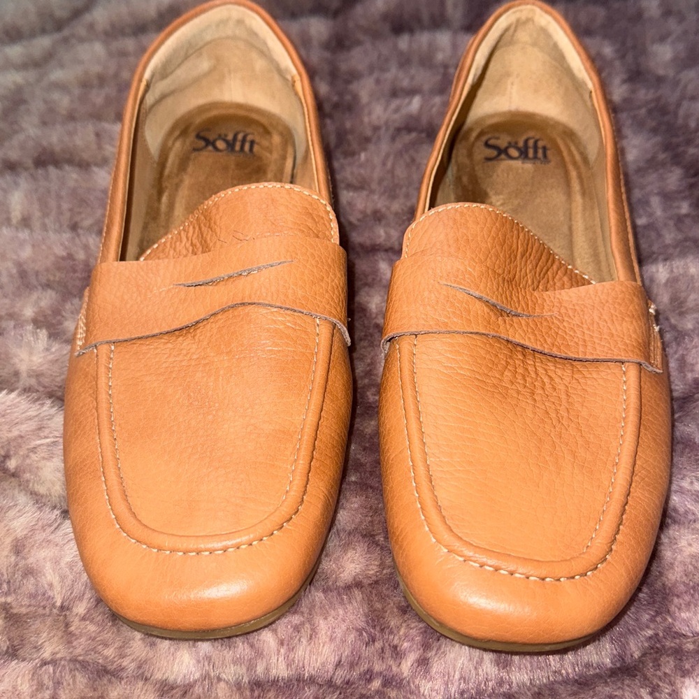 Women’s Sofft brown soft pebbled leather slip on Moccasins, loafers shoes,sz 9.5 - Picture 2 of 14
